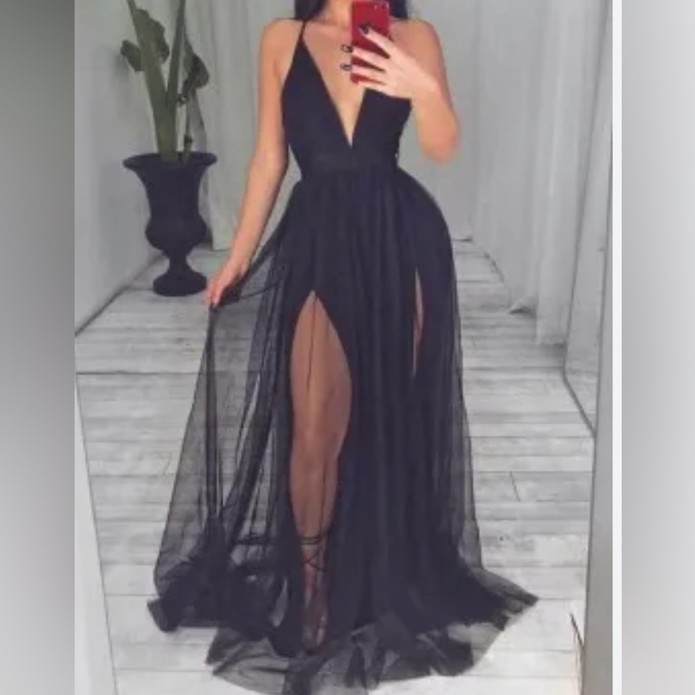 Elegant Black Evening Gown